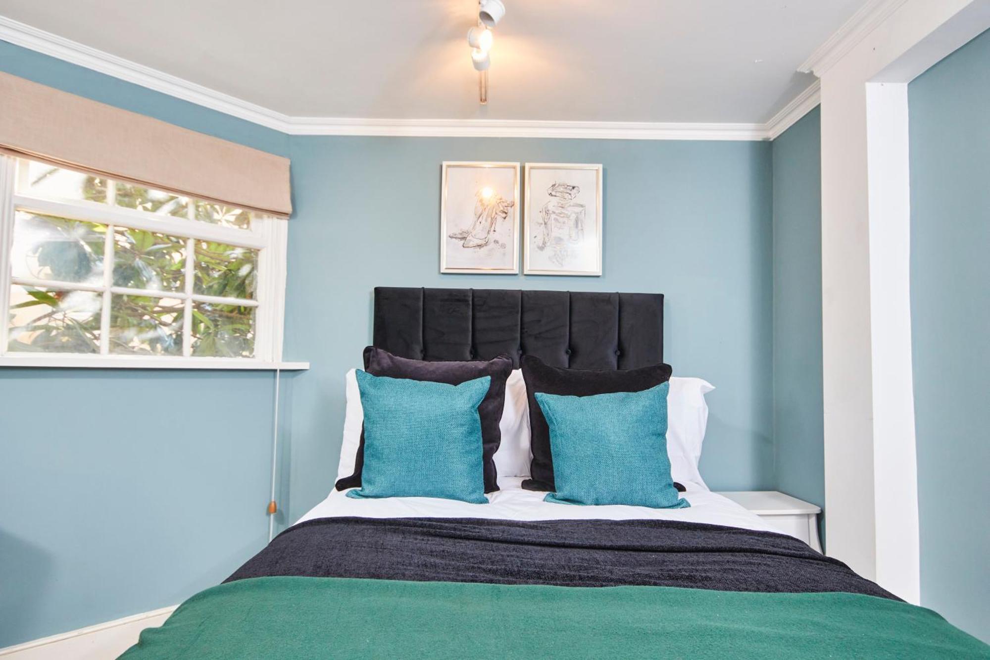 Beautiful 2Bedroom 4 Actual Beds House With Wifi By Purestay Bath Eksteriør bilde
